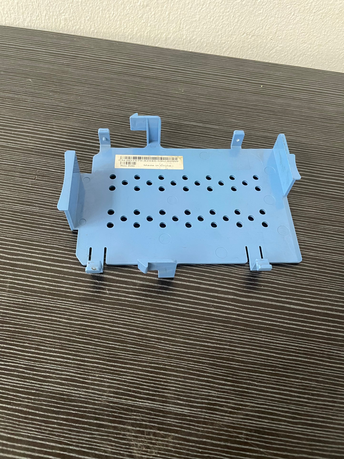 Dell W5728 3.5 Inch Hard Drive Caddy for OptiPlex 745, 755 & 780 – Pre-Owned