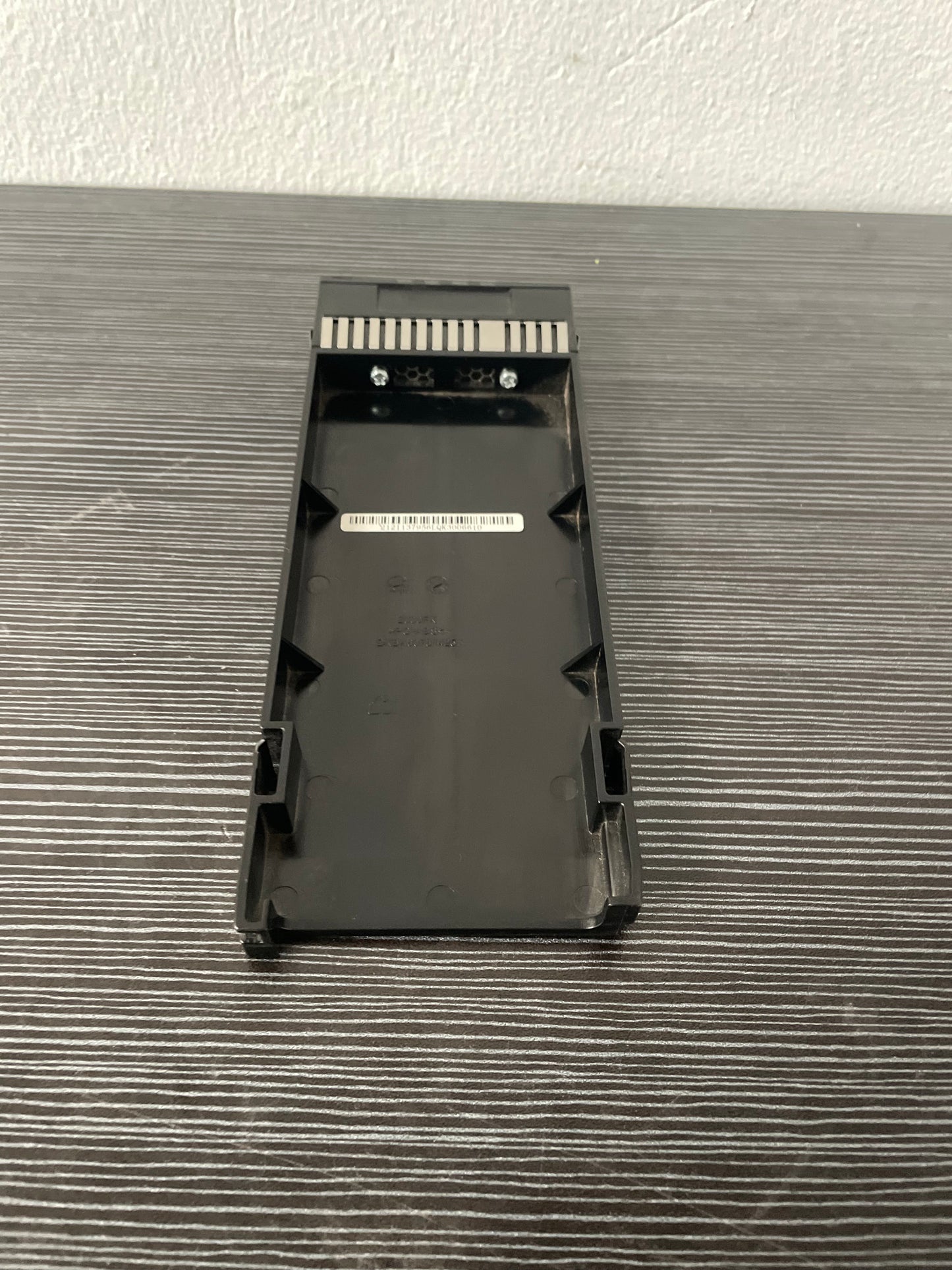 Fujitsu DKBA80781425 2.5 Inch Hard Drive Blank Filler for Eternus DX80 S2 – Pre-Owned