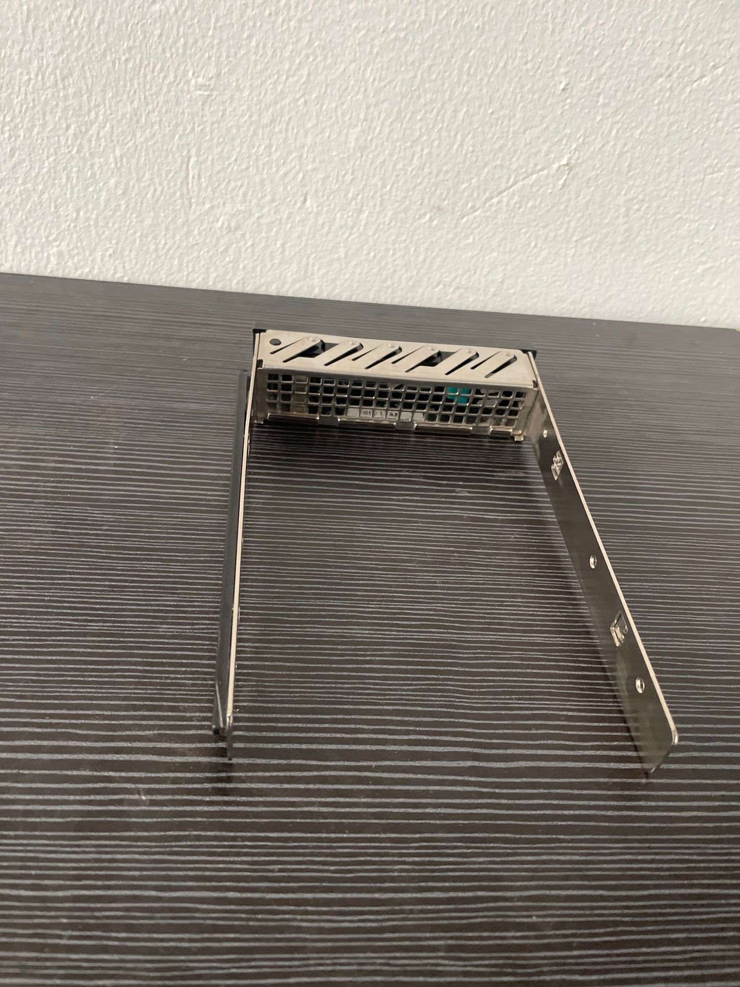 Intel C82439-001 3.5 Inch Rack Hard Drive Tray Caddy – Pre-Owned