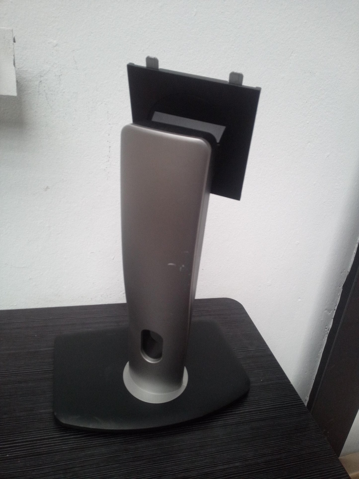 Dell P1913t, P2213t, P2012H & P2412H Monitor Stand – Pre-Owned