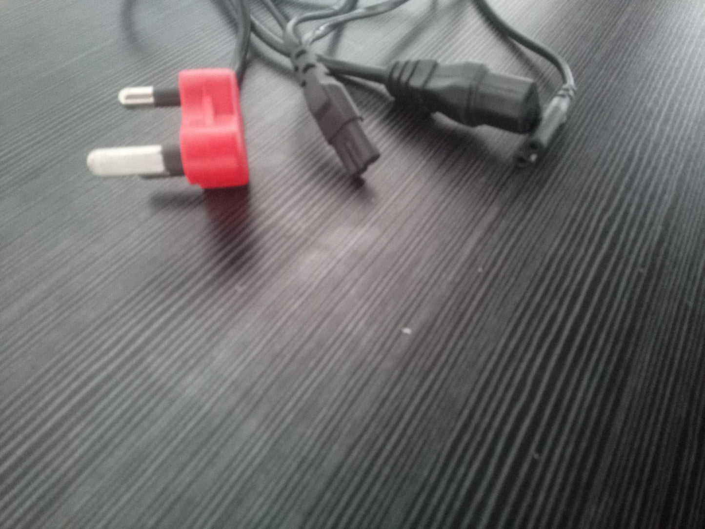 Power Cable 3 Way – 1 Kettle to 2 Figure 8 – Red – Pre-Owned