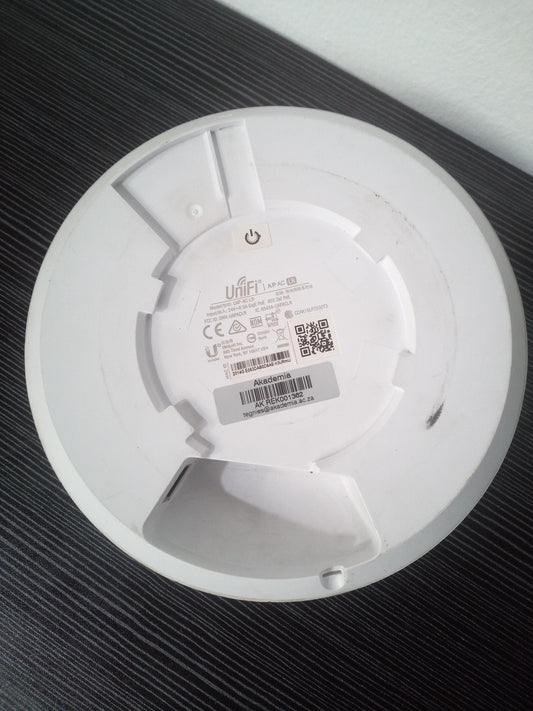 Ubiquiti UniFi UAP-AC-LR Access Point Without Mounting Brackets – Pre-Owned