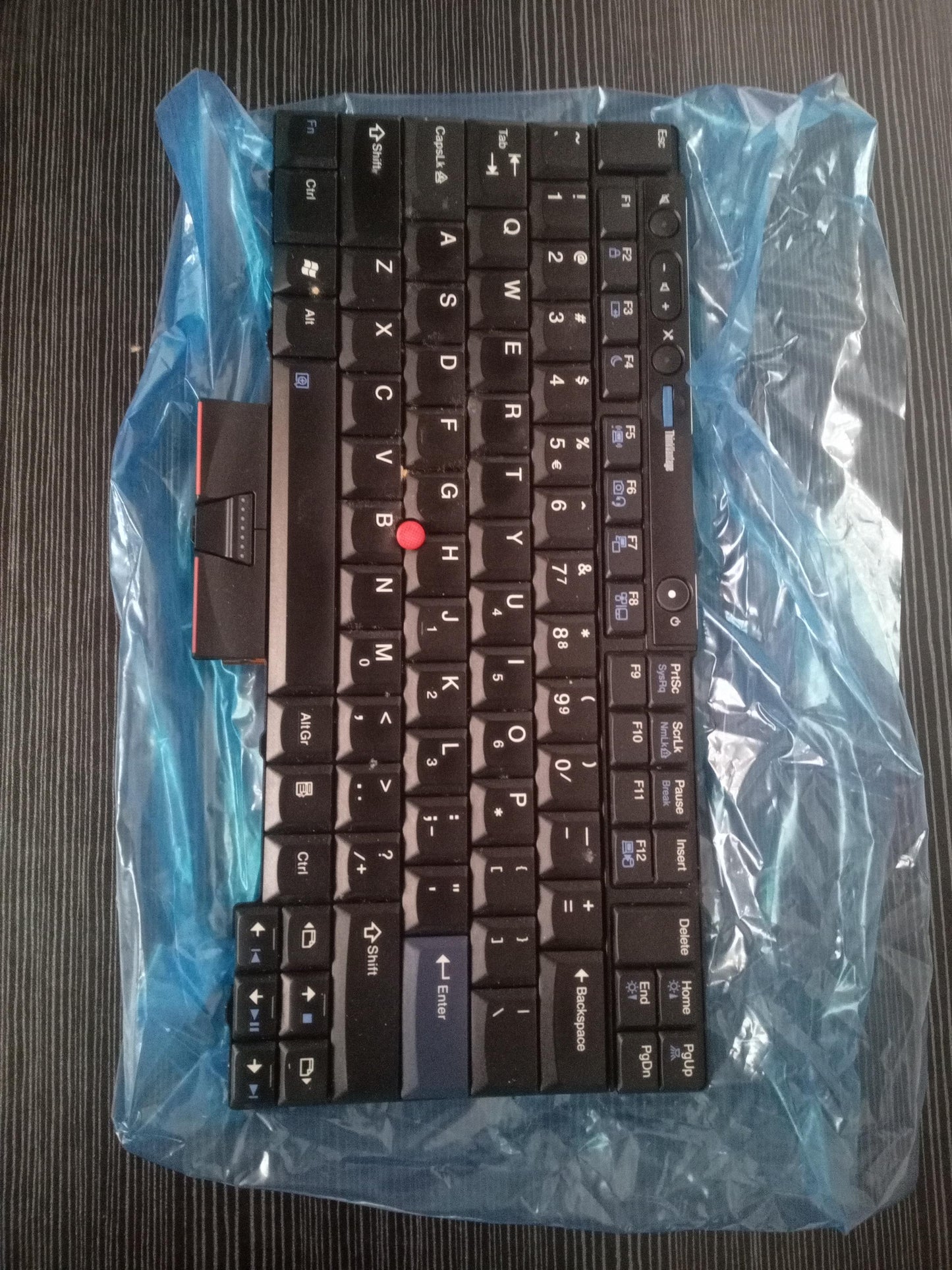 Lenovo ThinkPad 45N2171 Laptop Keyboard for T400s / T410 / T410s / T410si – New