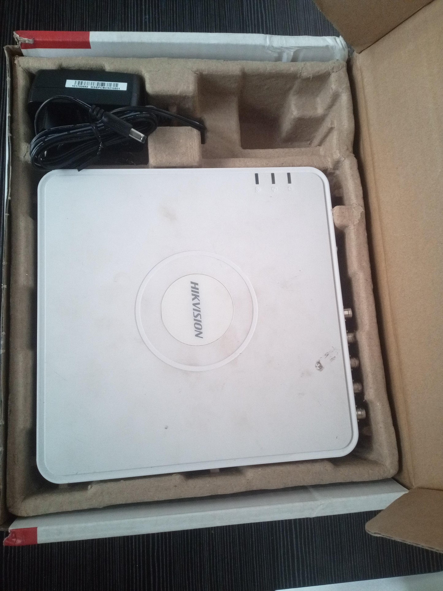 Hikvision DS-7108HWI-SH 7100 Series 8-Channel Digital Video Recorder (DVR) – Pre-Owned