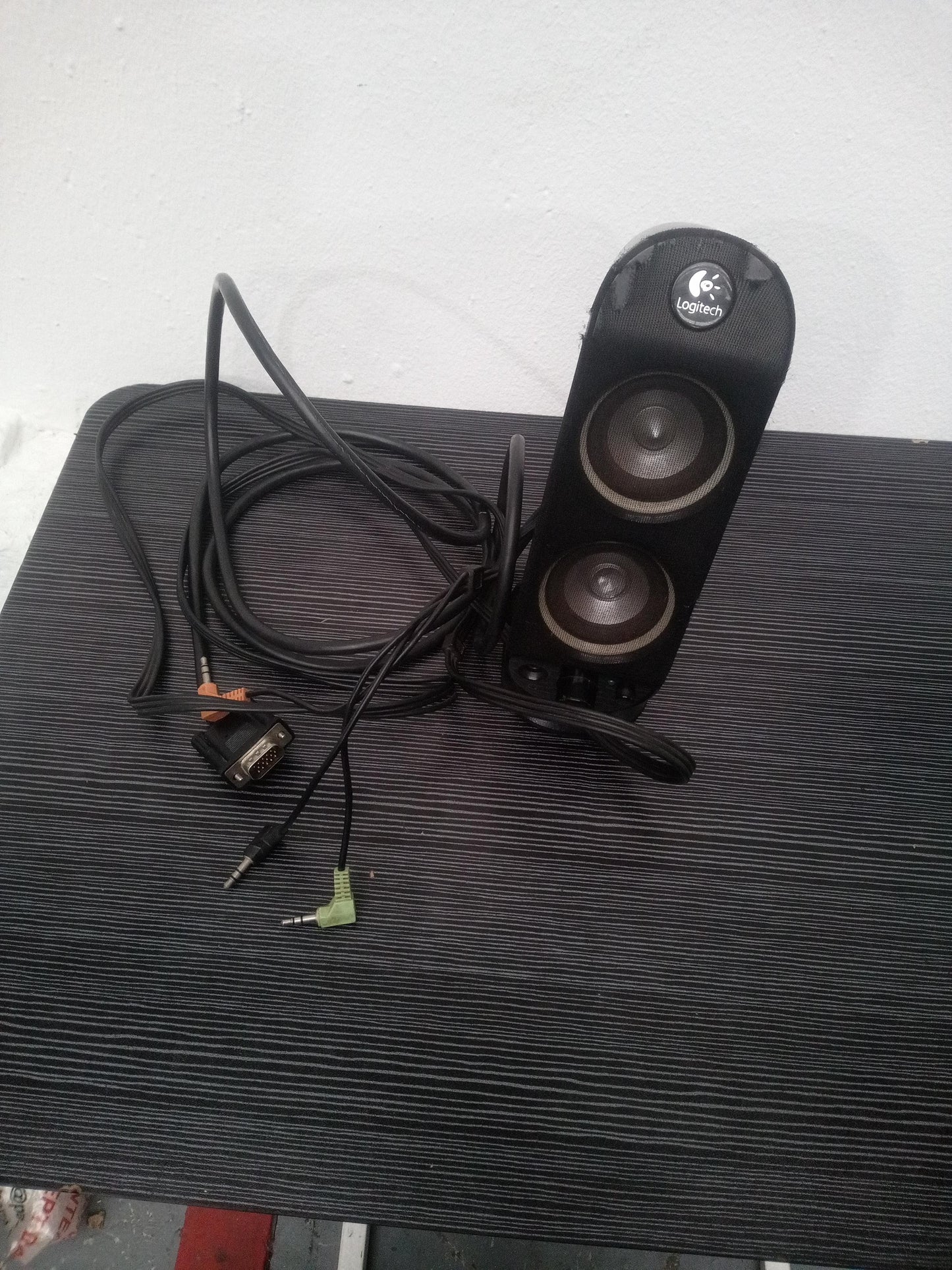 Logitech X-530 Powered Speaker System – Pre-Owned