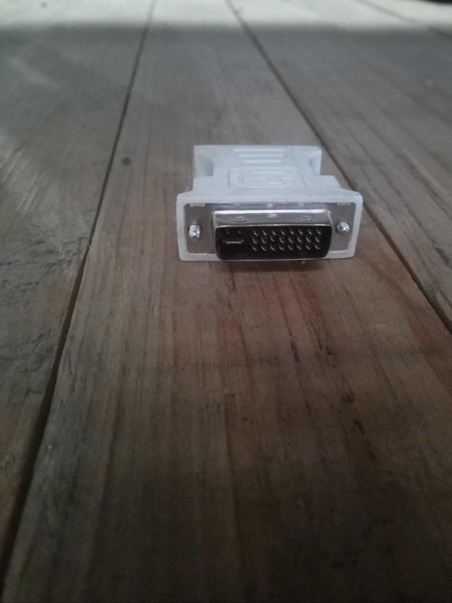 DVI Male to VGA (HD15) Female Adapter – Pre-Owned