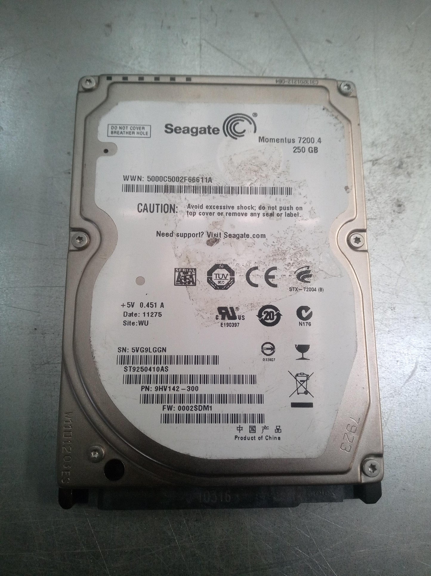 Seagate Momentus ST9250410AS 2.5 Inch 250GB 7200 RPM 3Gb/s SATA Laptop Hard Drive – Pre-Owned