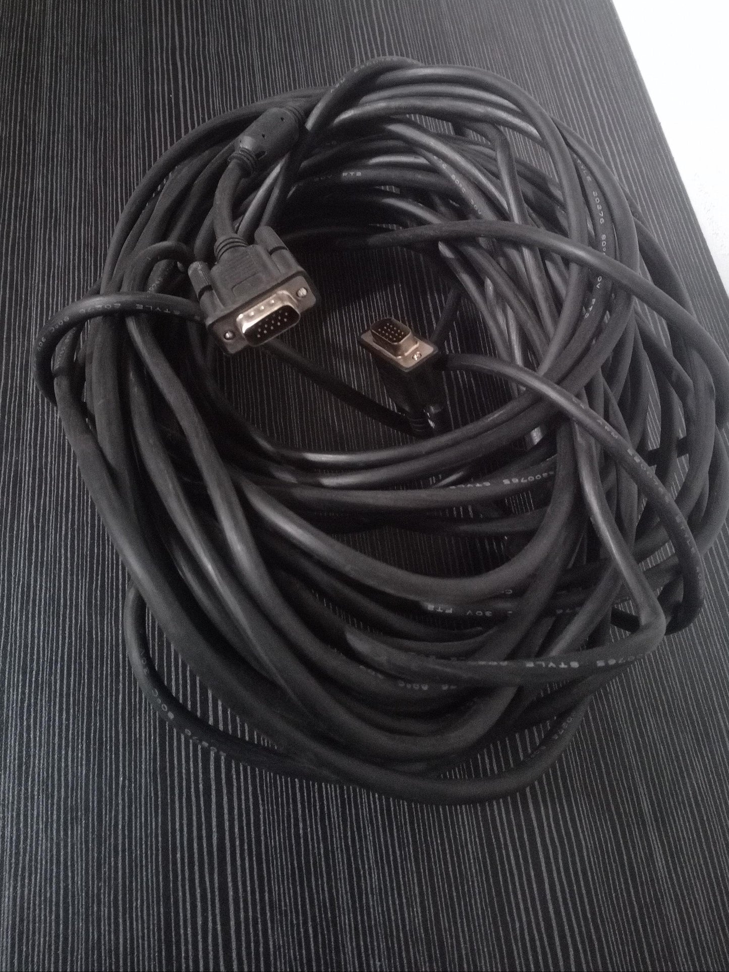 VGA to VGA 5 Meter Black Cable – Pre-Owned