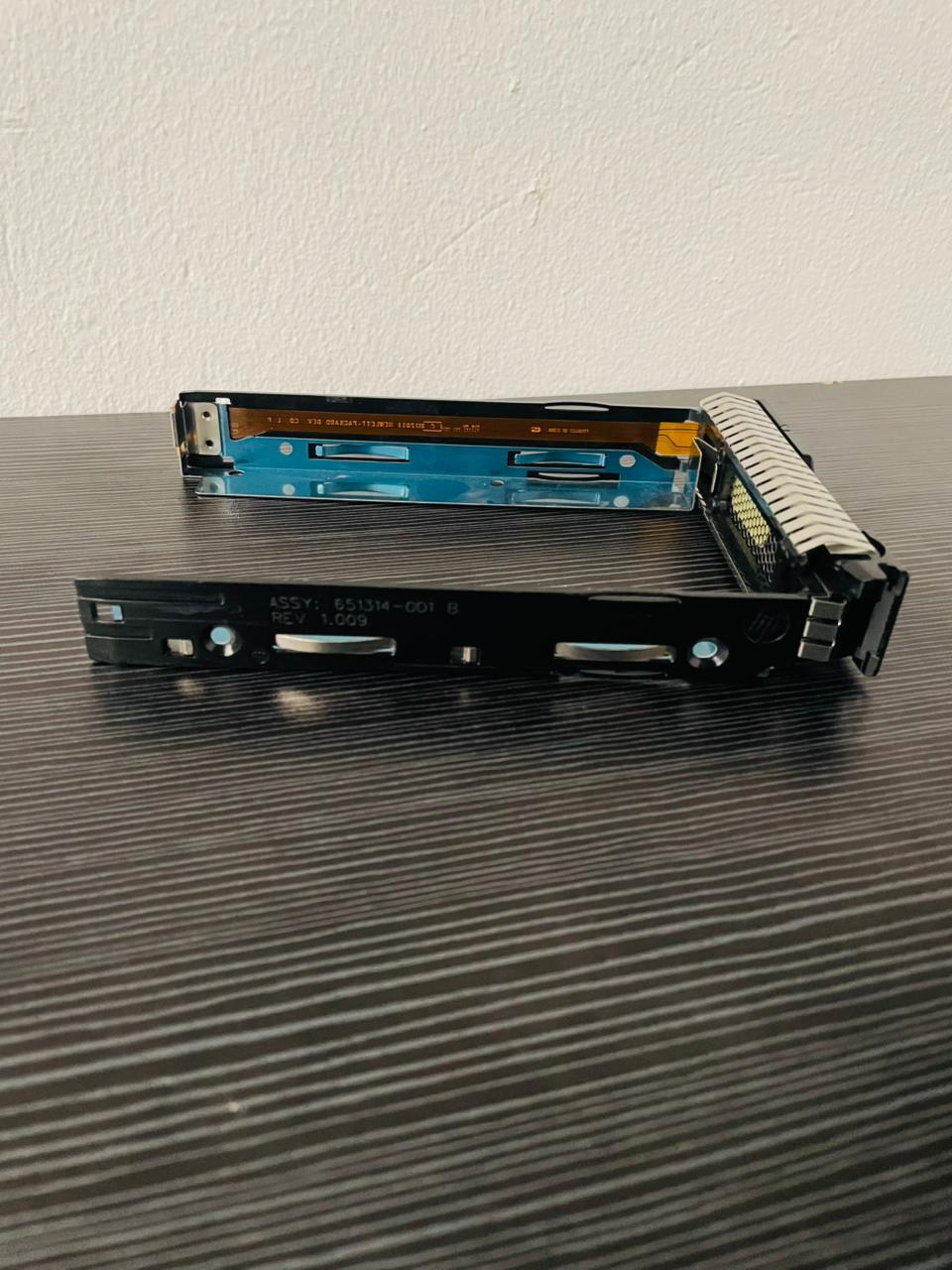 HP 651314-001 3.5 Inch SAS/SATA Hard Disk Drive Bracket HDD Caddy Tray For G8 G9 Server – Pre-Owned