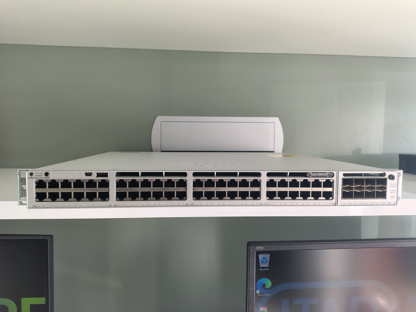 CISCO CATALYST C9300 - 48P POE+ SWITCH - PRE OWNED