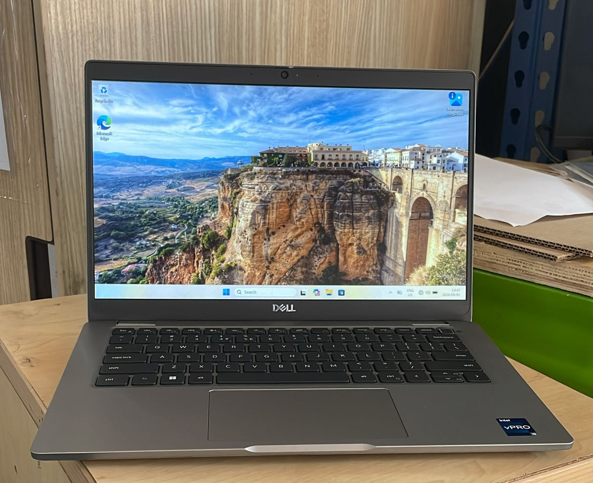 Dell Latitude 5340 13.3 Inch Administrative Laptop – i5-1345U – 16GB LPDDR5 – 512GB NVMe – Win11Pro – Battery Health 100% - With Adapter – Used