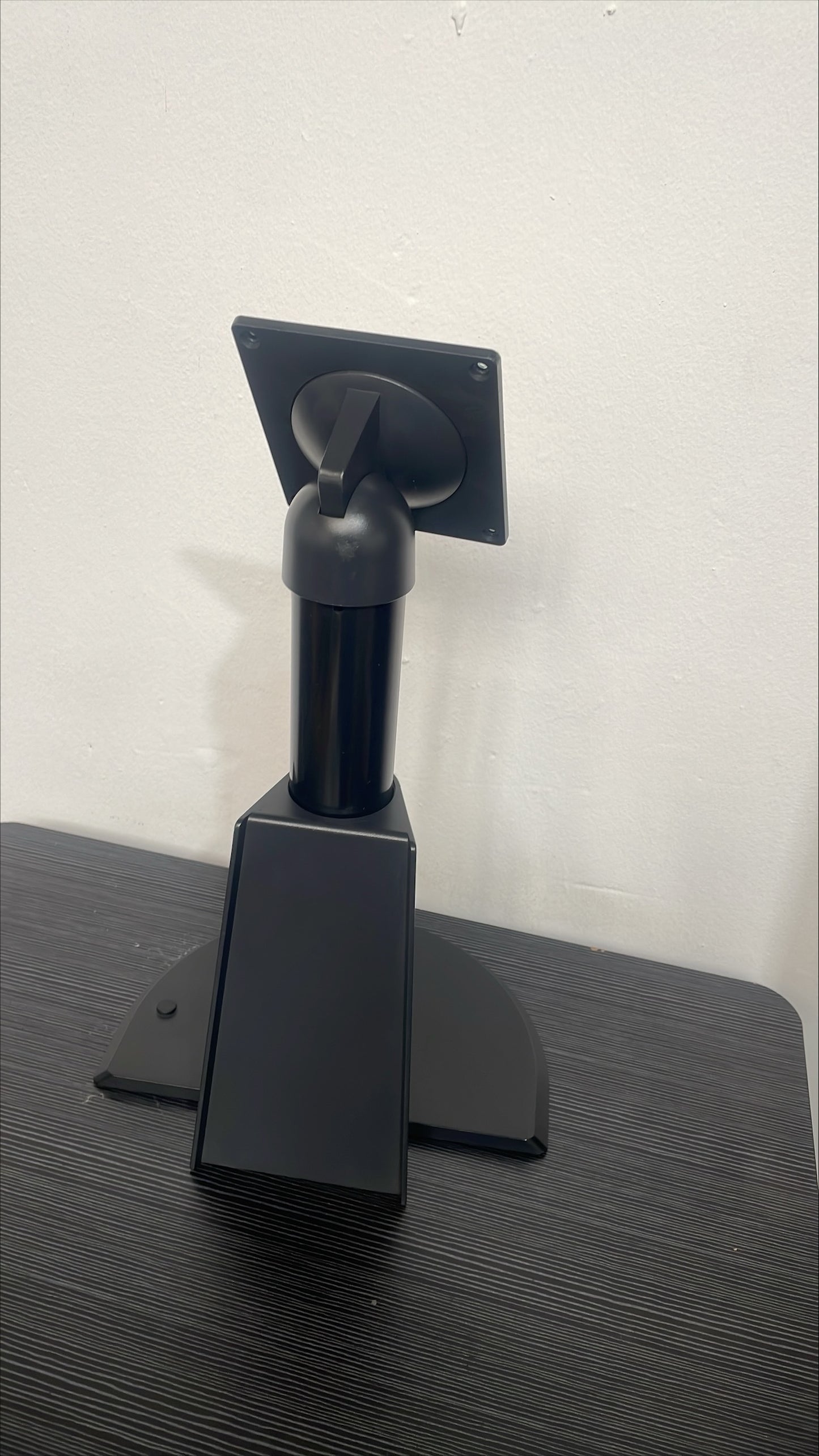 Lenovo 7737709922P0A Universal VESA Monitor Stand – Pre-Owned