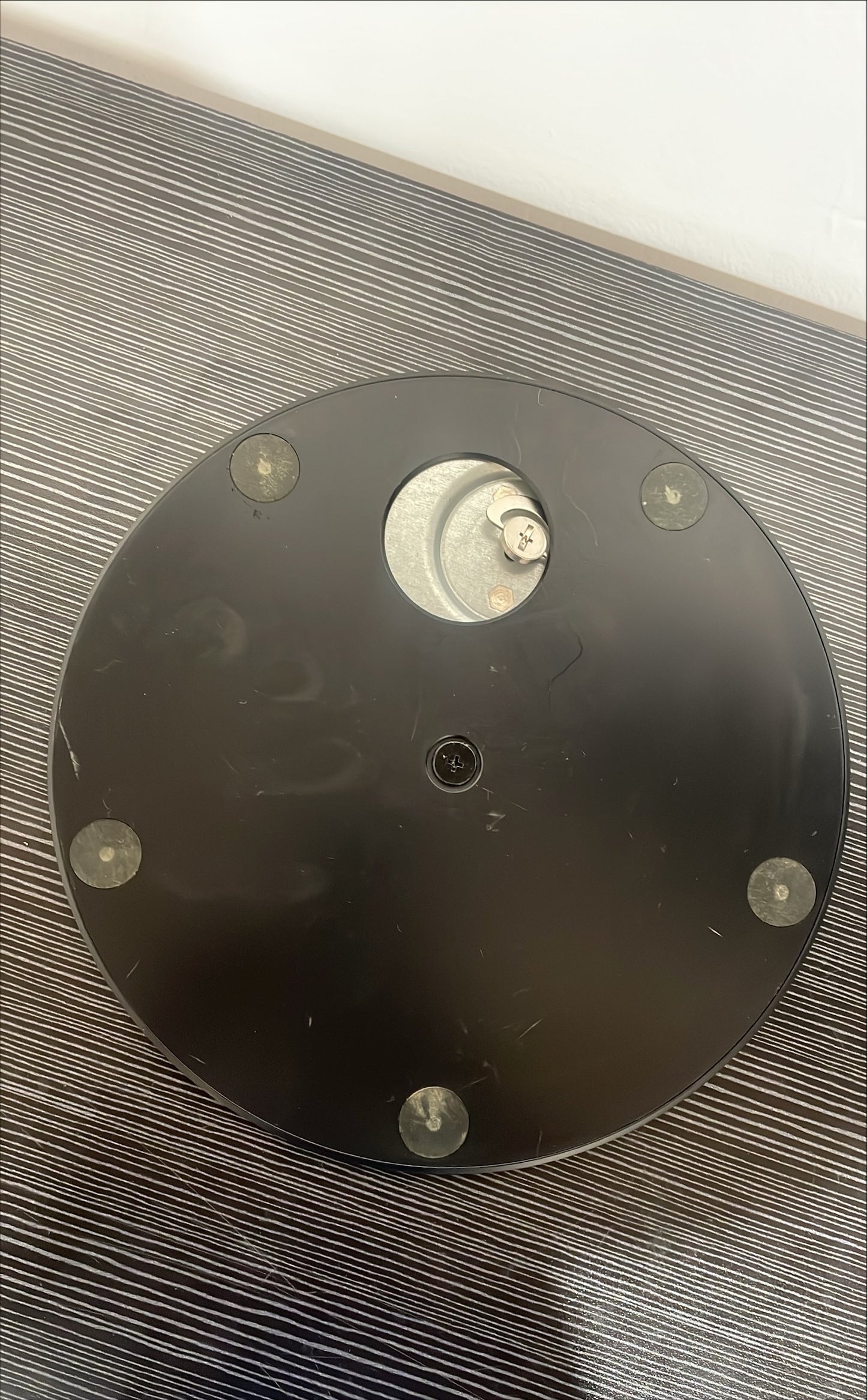 Lenovo Monitor Base – Pre-Owned