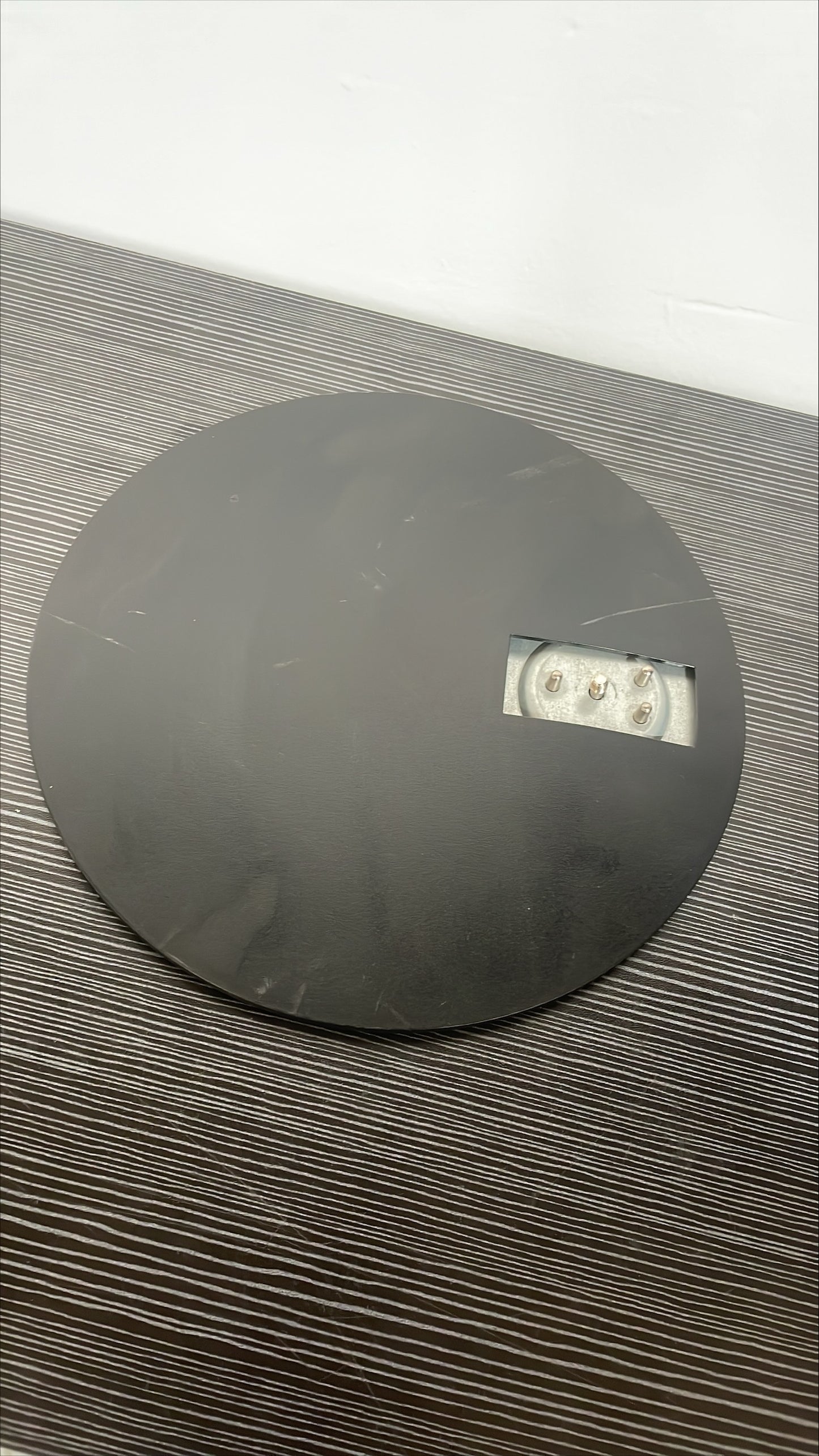 Lenovo Monitor Base – Pre-Owned