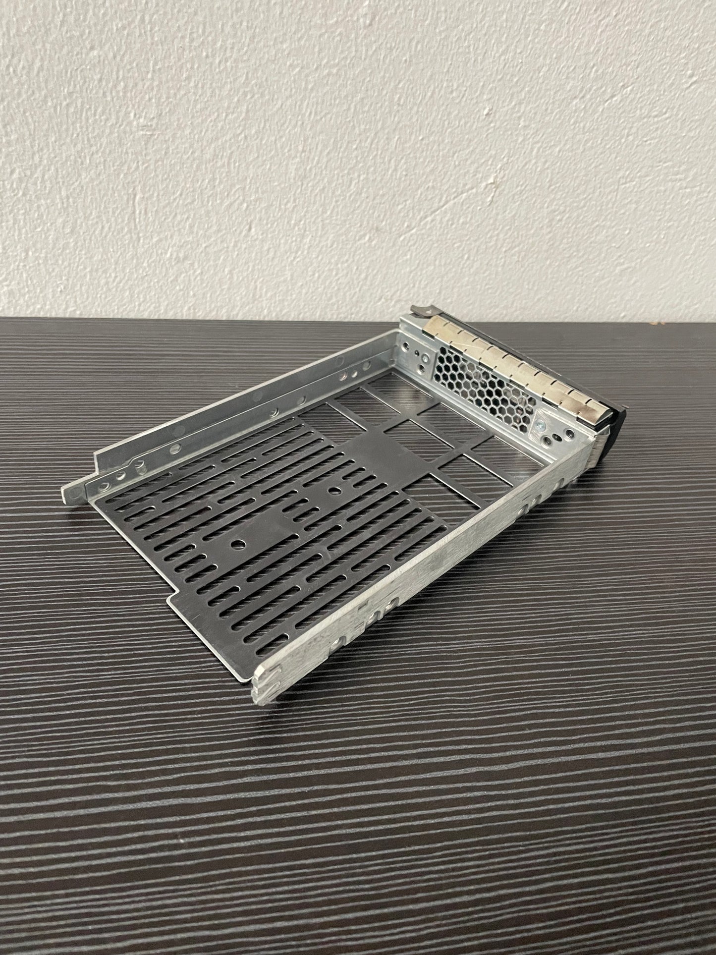 Dell 0X968D 3.5 Inch SAS/SATA Hard Drive Caddy for PowerEdge R720 R730 – Pre-Owned