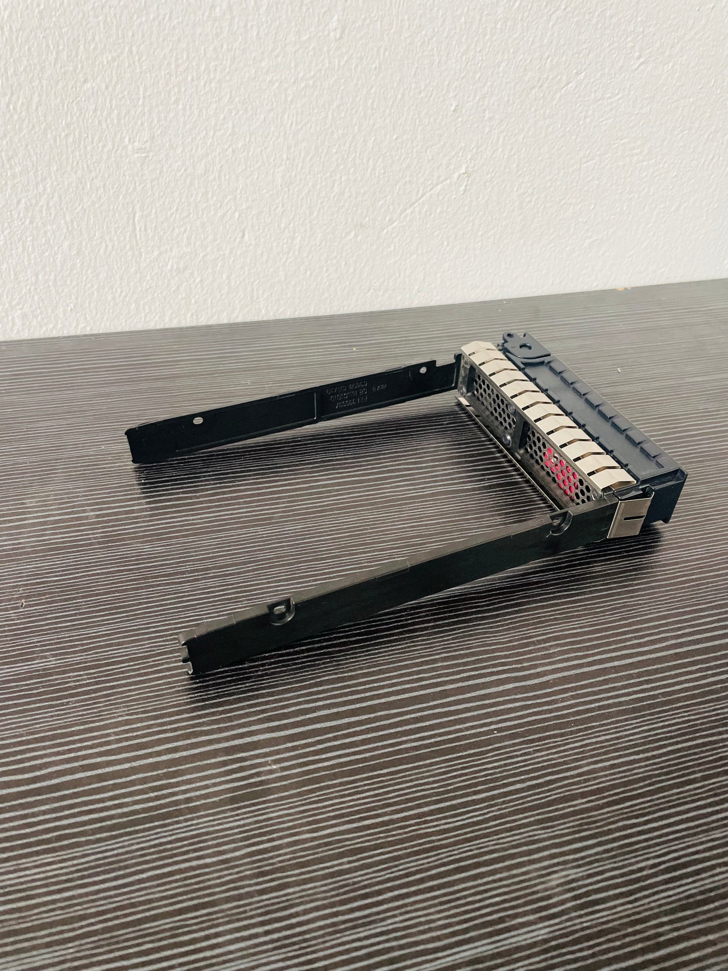 HP 335537 2.5 Inch Hard Drive Caddy Tray – Pre-Owned