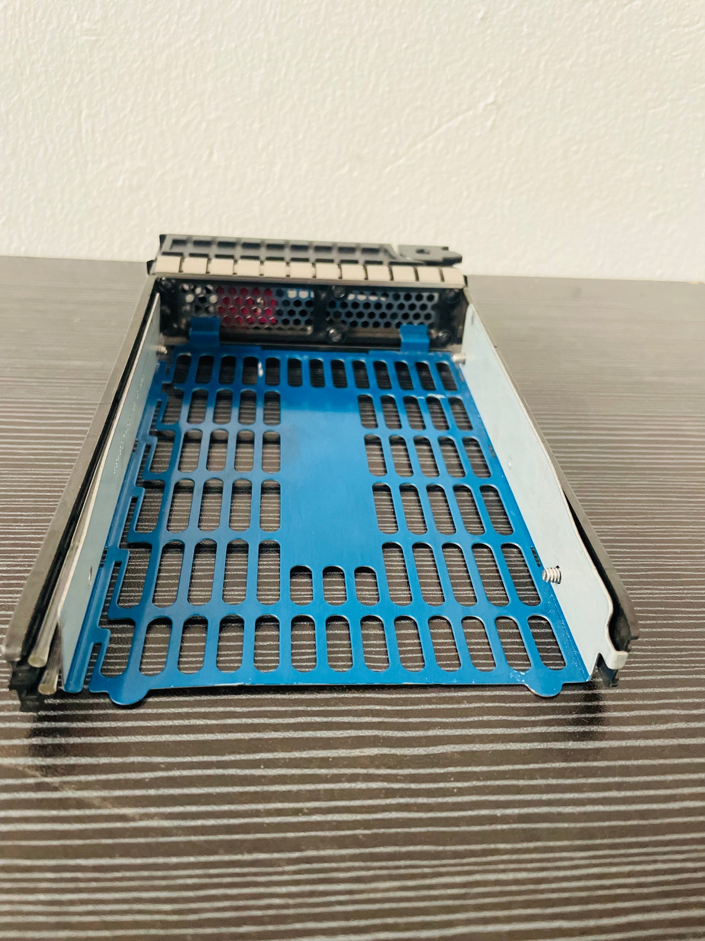 HP 464507-001 3.5 Inch SAS/SATA Hard Drive Caddy Tray – Pre-Owned