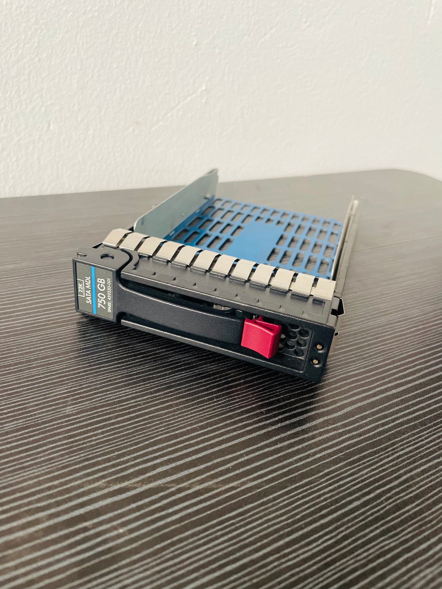 HP 464507-001 3.5 Inch SAS/SATA Hard Drive Caddy Tray – Pre-Owned