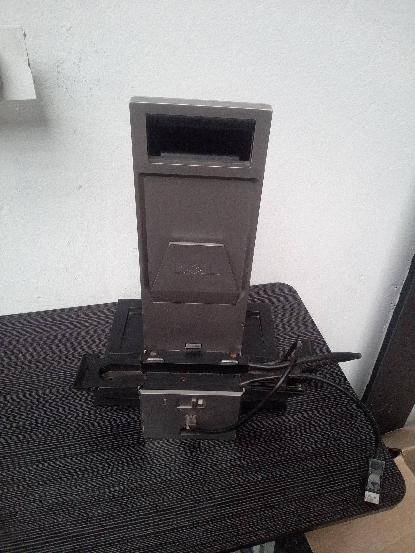 Dell P190S, 1909W & P2210 Monitor Stand – Pre-Owned