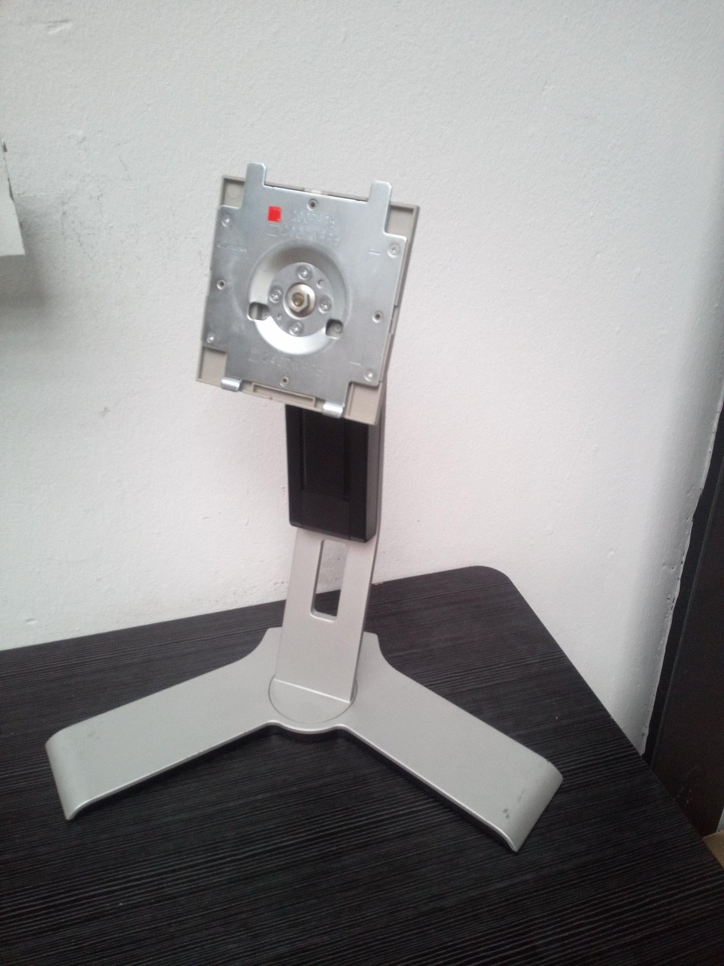 Dell 2007FPb2 & 2407WFPb Monitor Stand – Pre-Owned