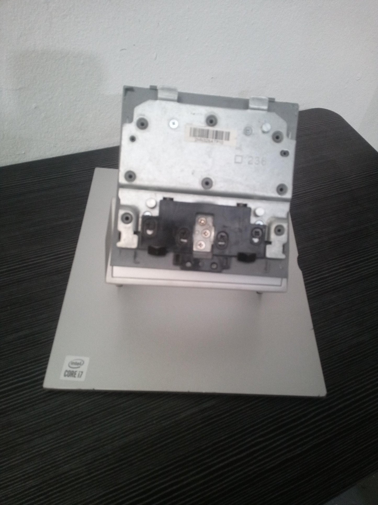HP M26797-001 EliteOne 800 G6 AIO Recline Stand – Pre-Owned