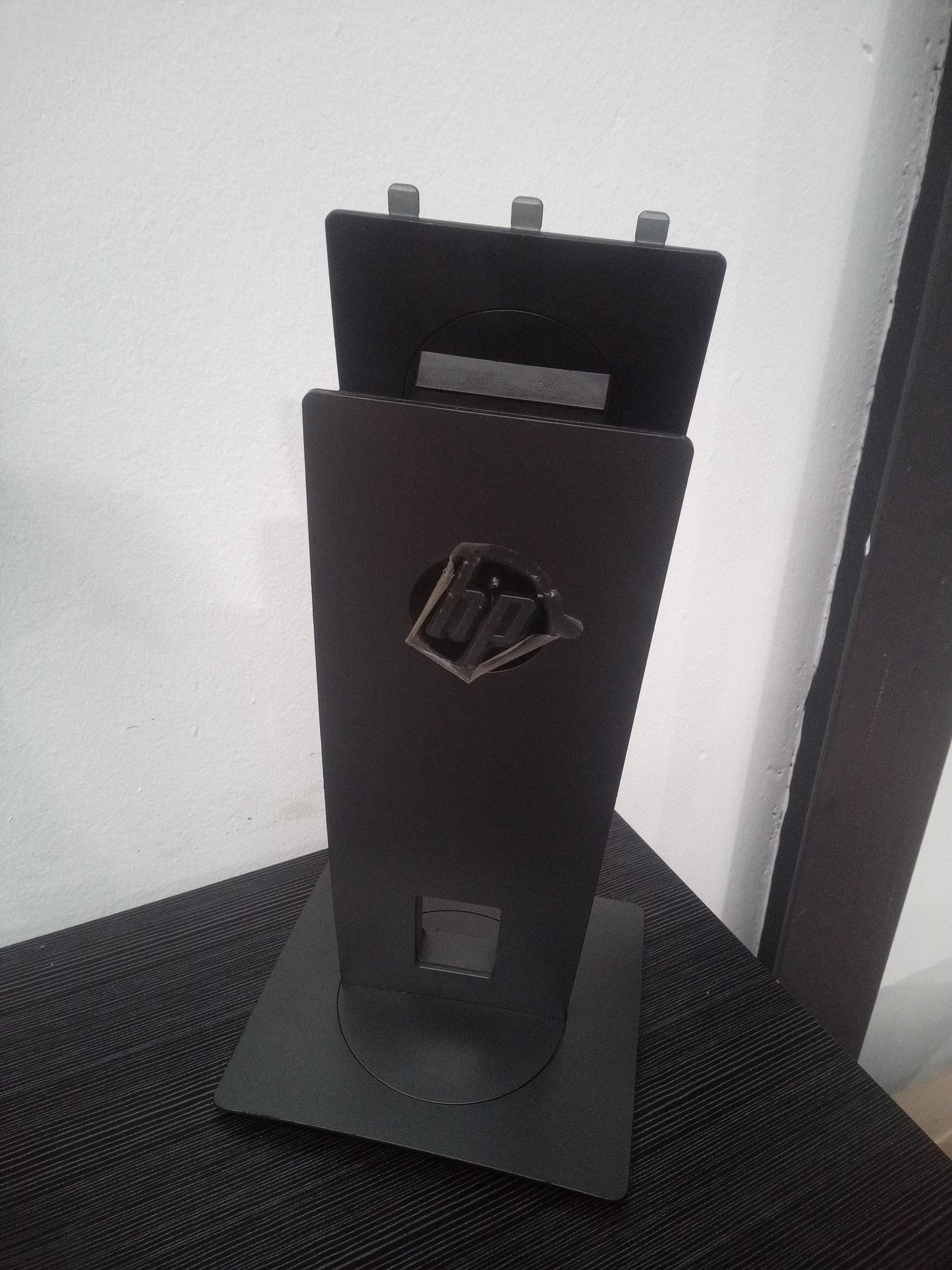 HP Z23n Monitor Stand – Pre-Owned