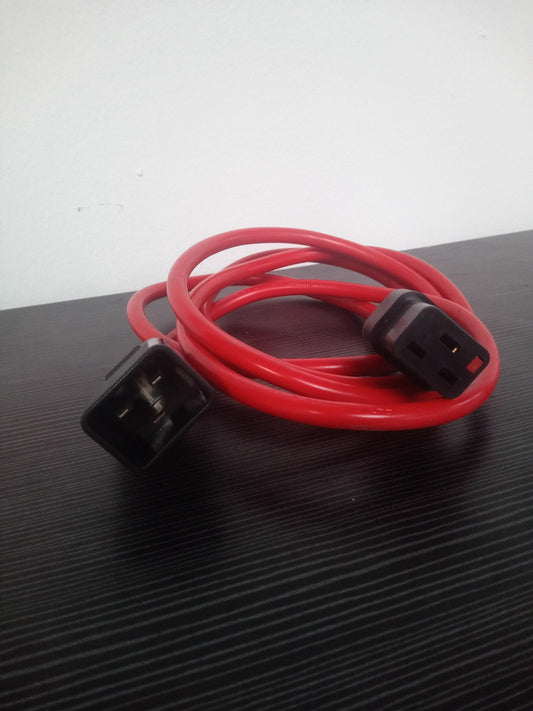 Locking IEC C13 to C14 Kettle Extension Lead 10A Mains Power Cable - Red - 2 Meter – Pre-Owned