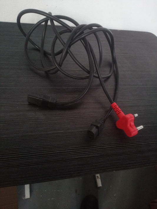 Power Cable 2 Way IEC Double Kettle – Pre-Owned