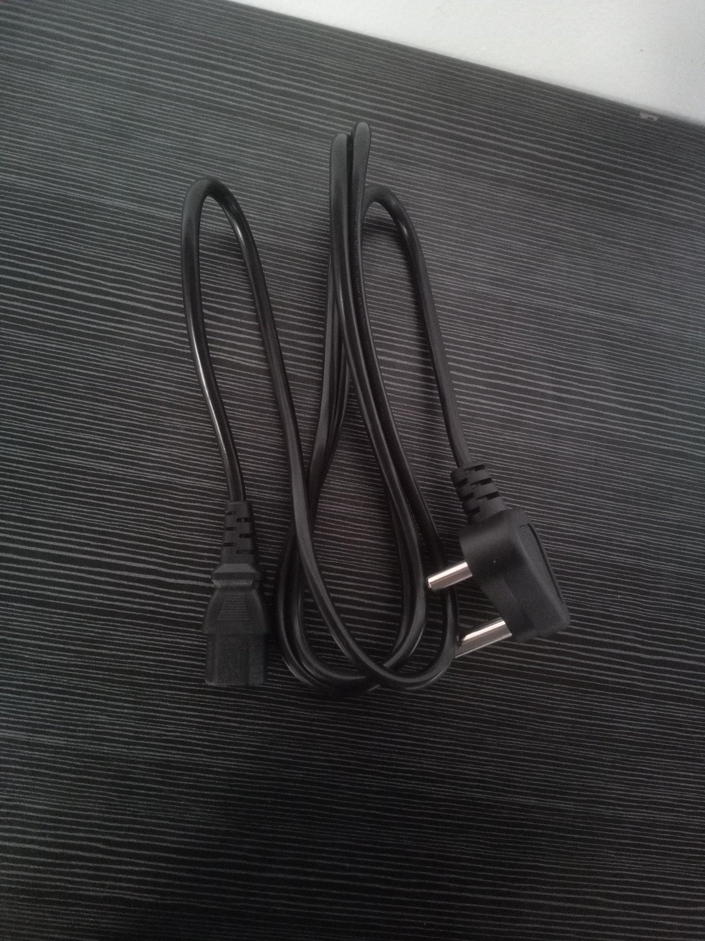 Standard 1.8m C19 Connector Power Cable with 3-Prong – Pre-Owned