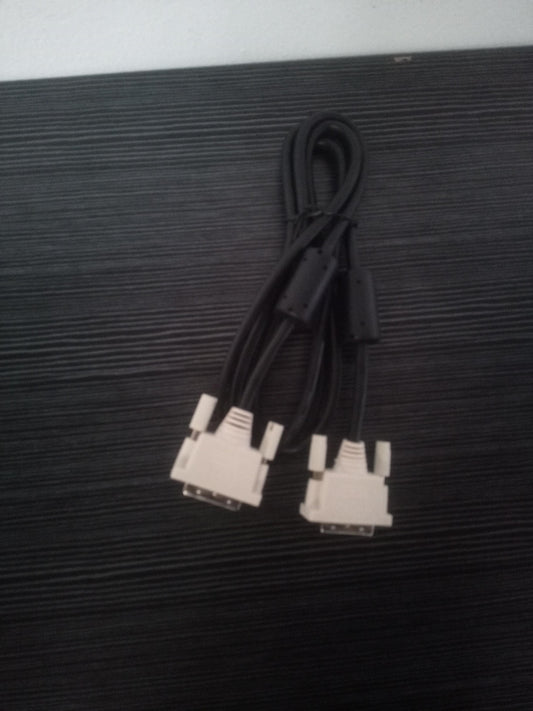 DVI-D Single Link Male to Male Monitor Cable – Pre-Owned