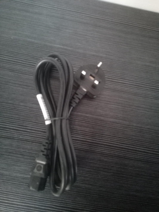 UK IEC C13 to BS1363 Power Cable – Pre-Owned