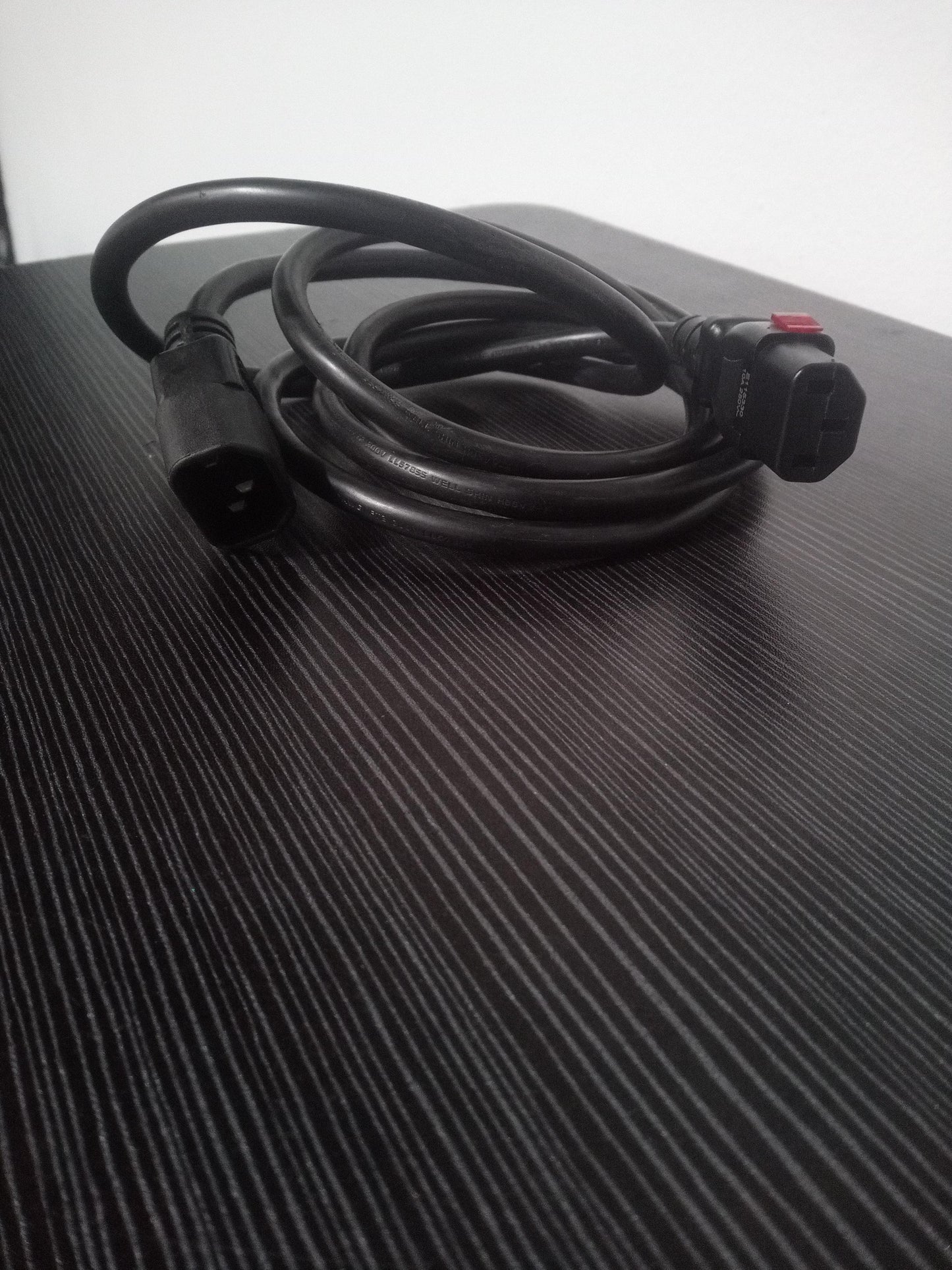 IEC C13 to C14 Locking Power Extension Cord – Pre-Owned