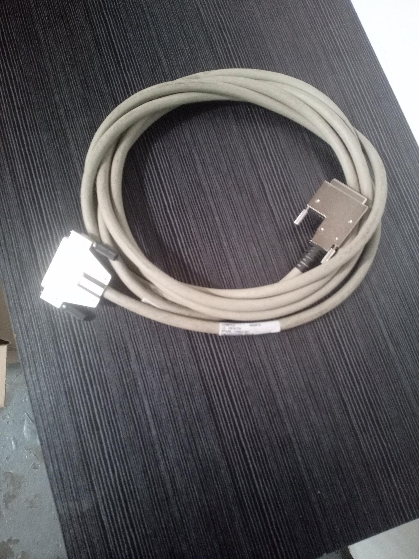 HP 313375-002 VHDCI to HD68 External SCSI Cable - Pre-Owned