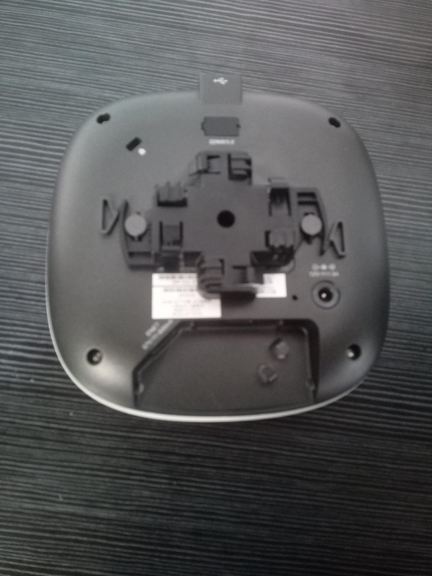Aruba APIN0305 Wireless Access Point With Mounting Brackets – Refurb