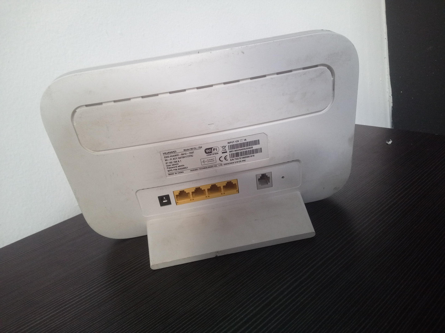 Huawei B612s-25d CAT6 4G Wireless Router - Pre-Owned