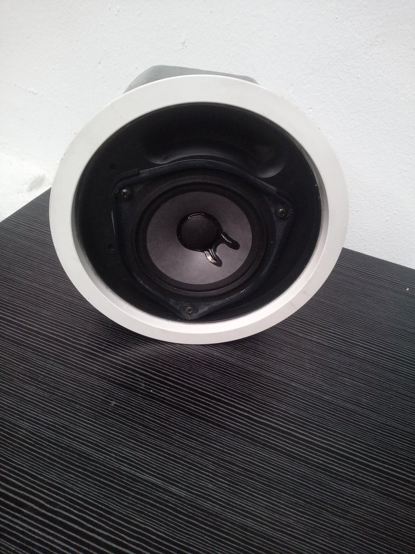Bose Model 32 Flush Mount Ceiling Speaker – Pre-Owned
