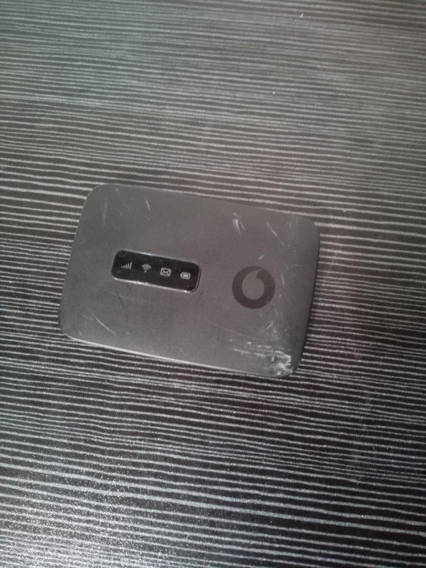 Vodafone R217 4G LTE WiFi Router – No Battery – Pre-Owned
