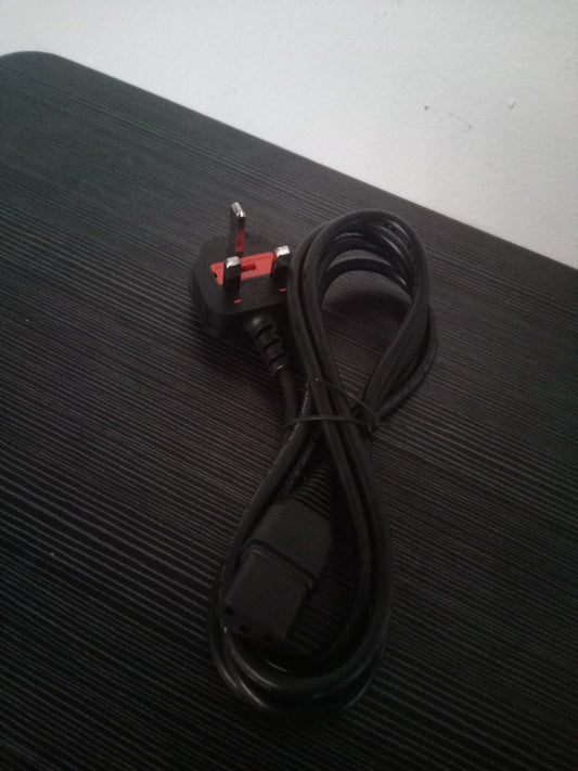 UK IEC C13 to BS1363 Power Cable – Pre-Owned