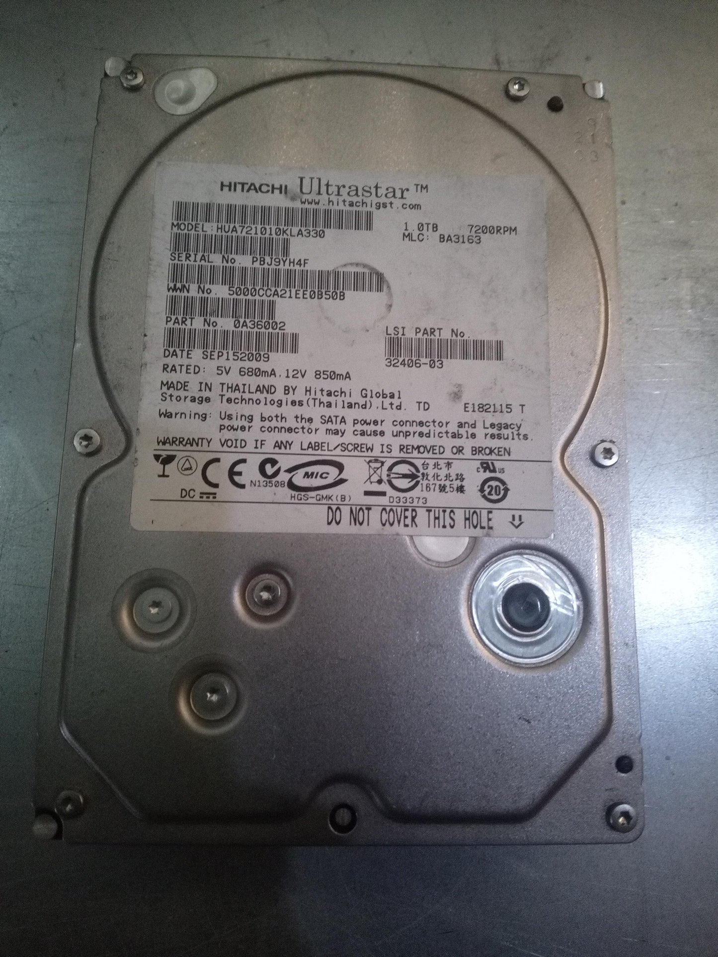 Hitachi HUA721010KLA330 3.5 Inch 1TB 7.2K RPM 3.0Gb/s SATA Hard Drive – Pre-Owned