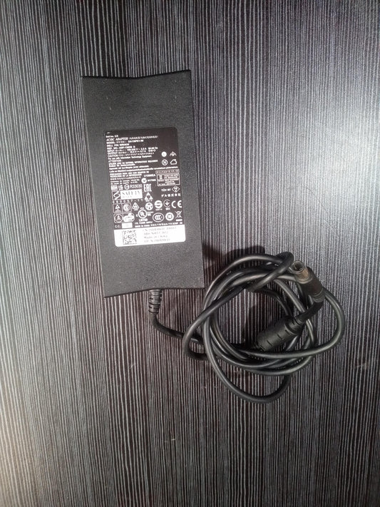Dell DA130PE1-00 130W 19.5V 6.7A Big Pin Laptop AC Adapter Only – Used