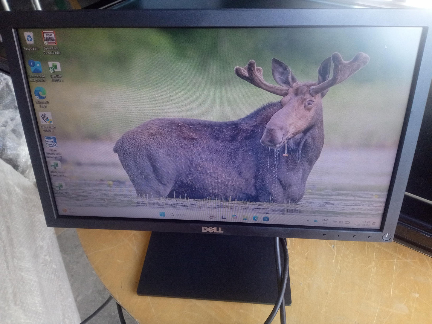 Dell E1916HV 19 Inch Wide Home LED Monitor – VGA – No Power Cable – Used