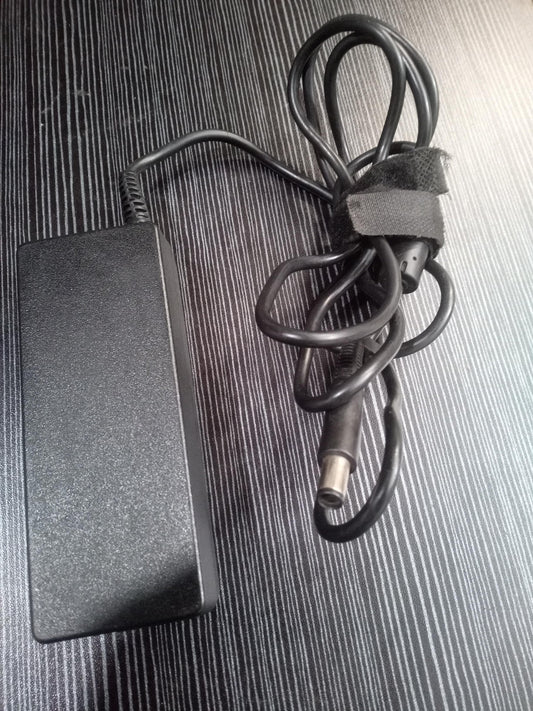 HP PPP012H-S 90W 19V 4.74A Round Tip Laptop AC Adapter Only – Used