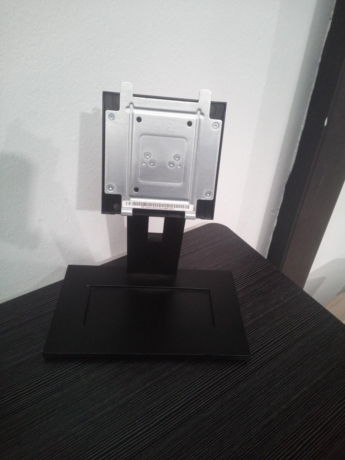 Dell E1909WF Monitor Stand – Pre-Owned