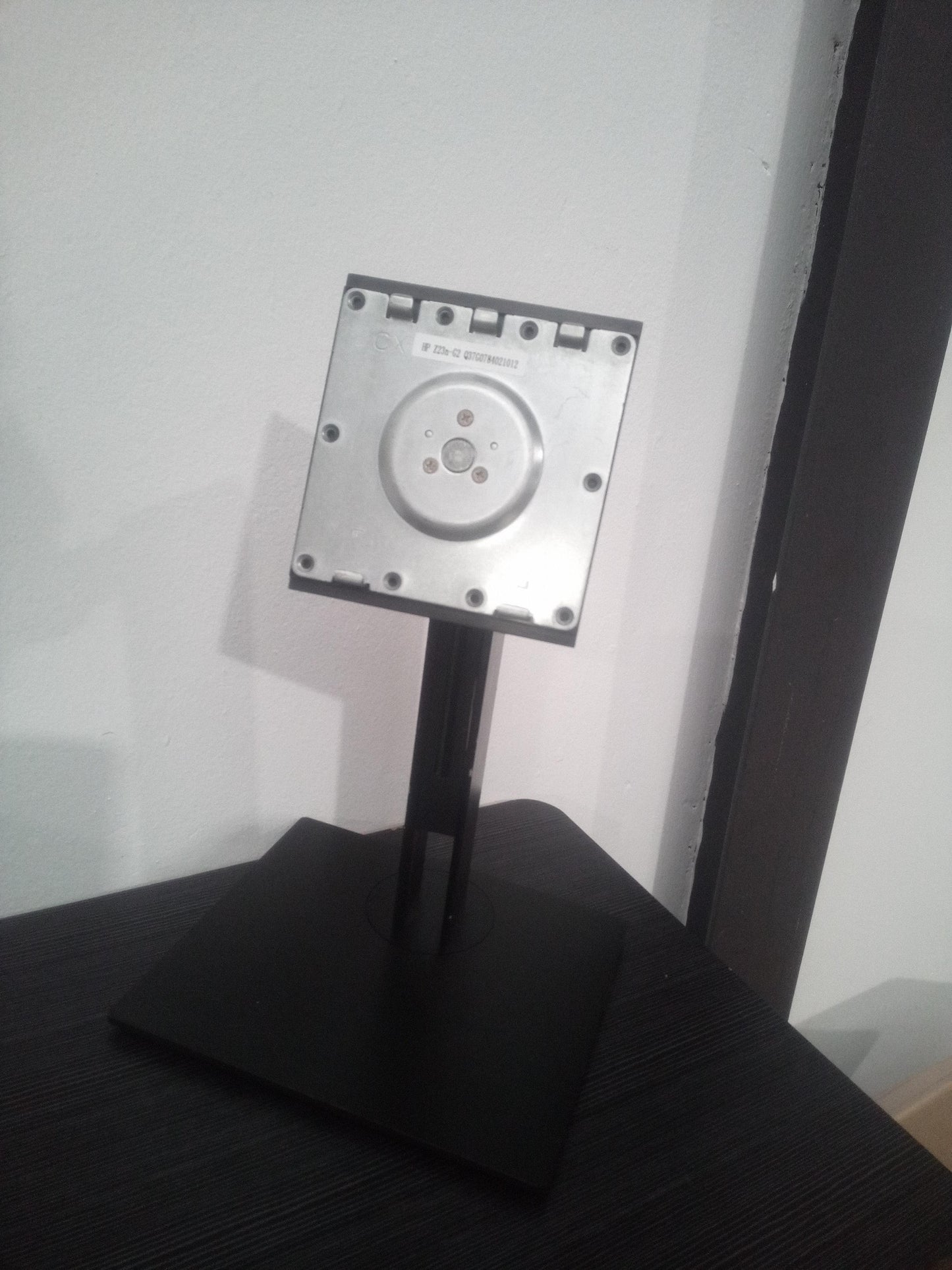 HP Z23n G2 923944-001 Monitor Stand – Pre-Owned