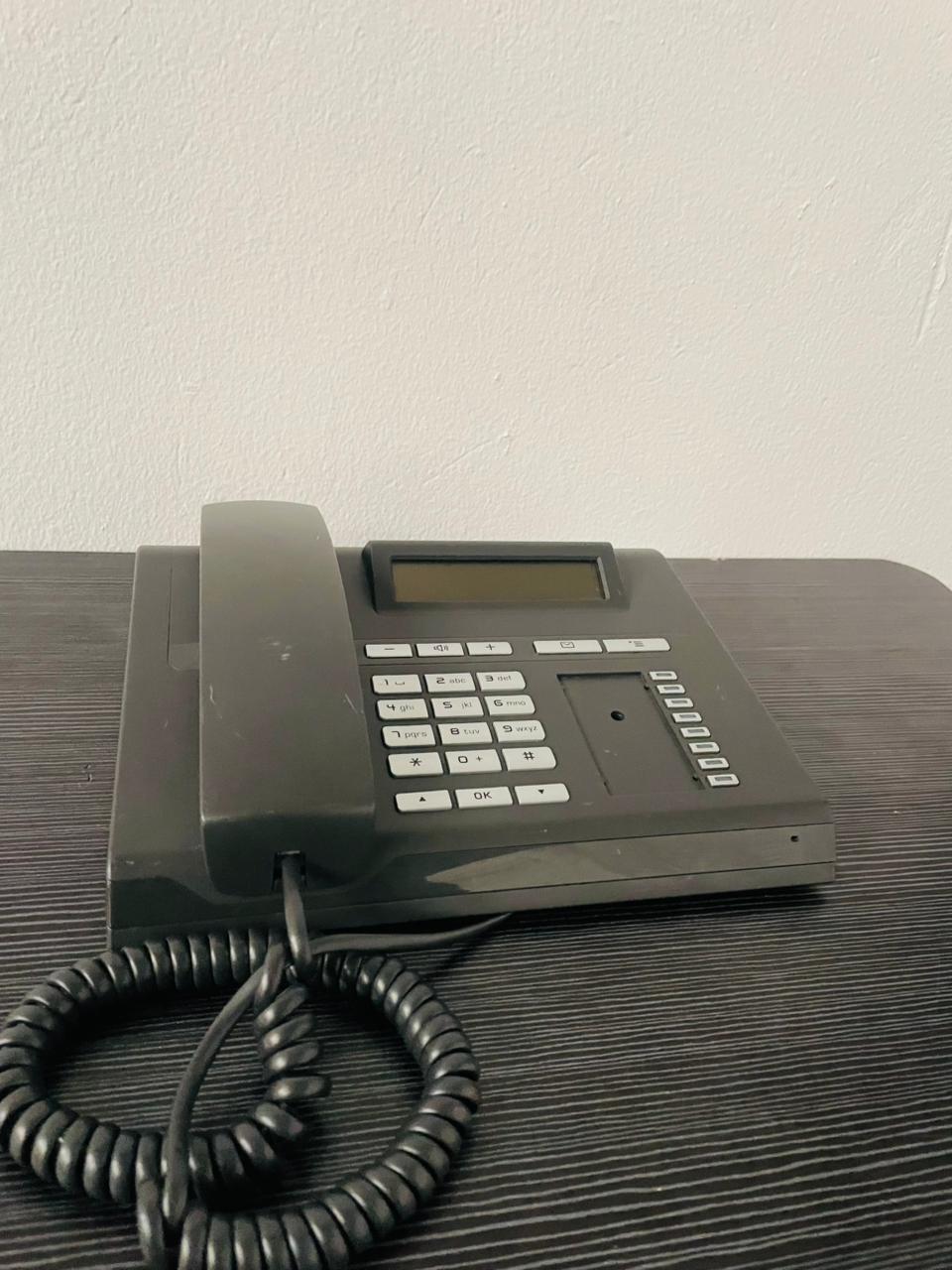 Siemens OpenStage 15T Digital IP Desk Phone – Pre-Owned