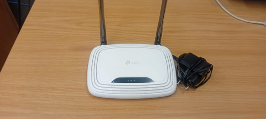 TP-Link TL-WR841N 300Mbps Wireless N Router – Used