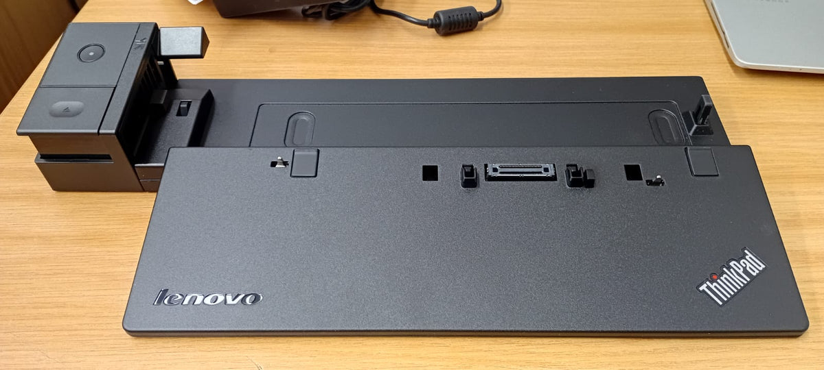 Lenovo ThinkPad Basic Dock 65 Watt 40A00065SA - Used
