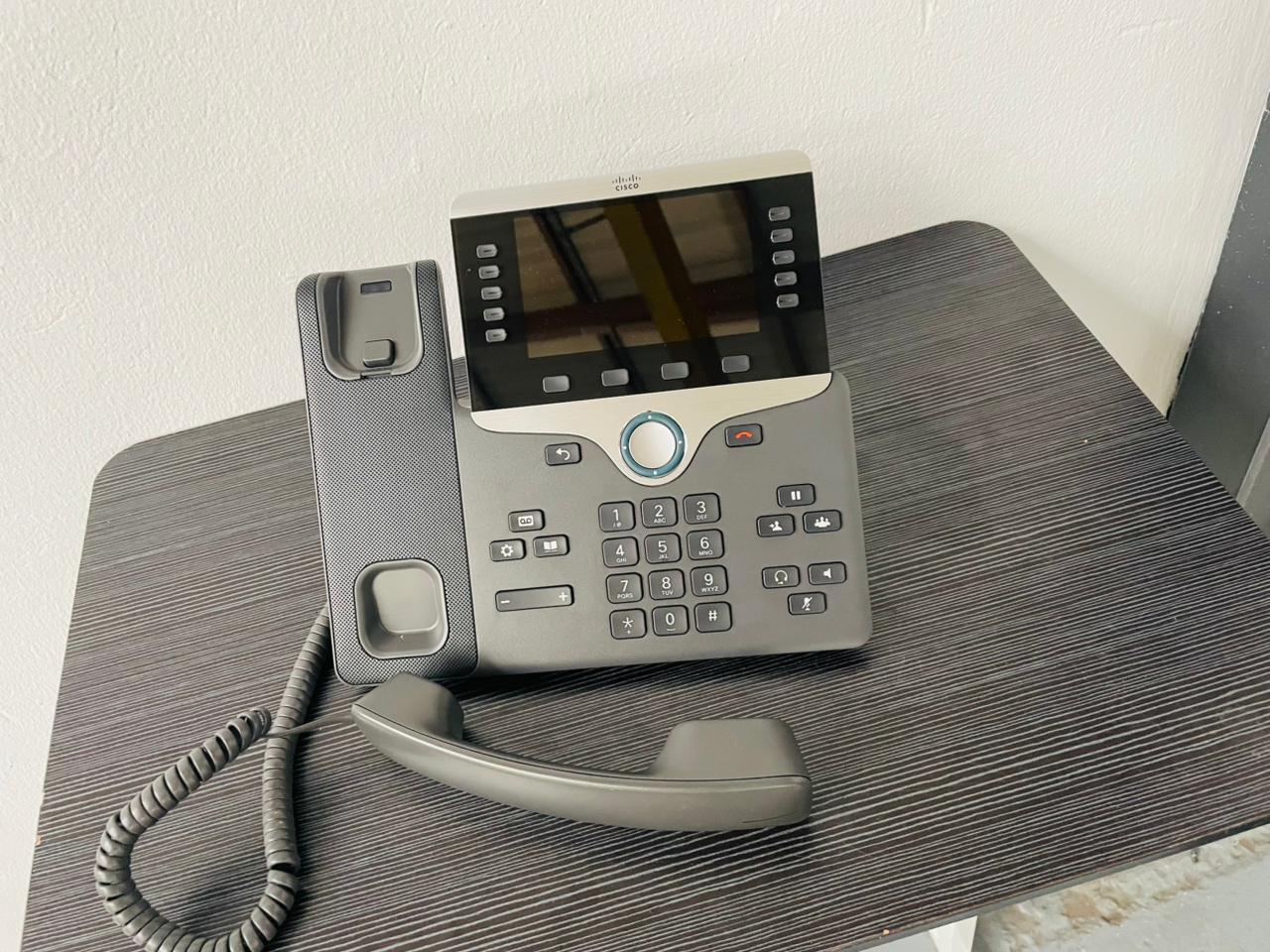 Cisco CP-8811 Enterprise Gigabit IP Desk Phone – Pre-Owned